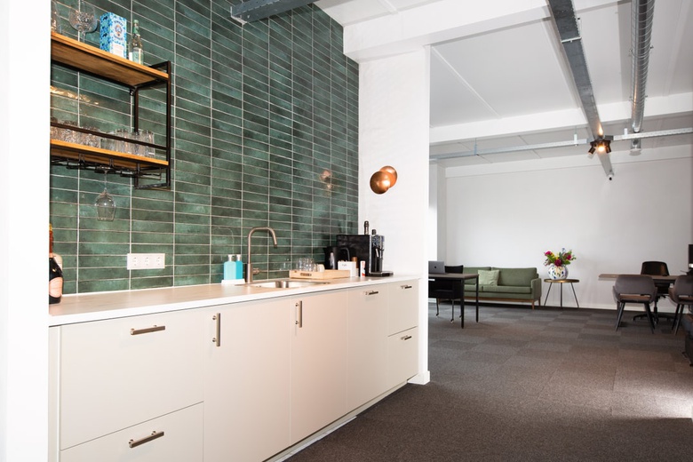 BedrijfsruimteaanRietveldenweg 9<br/> inDen Bosch