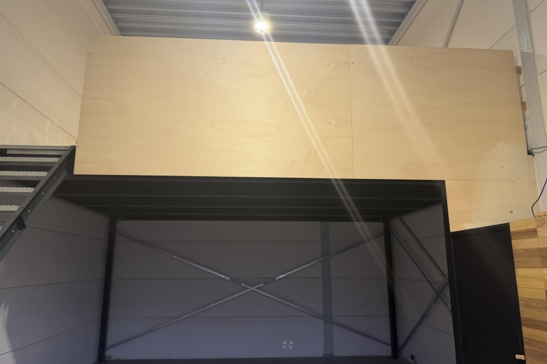 BedrijfsruimteaanZonnecelstraat 2 16<br/> inHattem