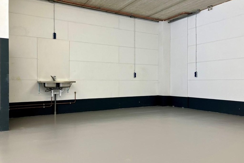 BedrijfsruimteaanEenspan 8 E<br/> inZeewolde