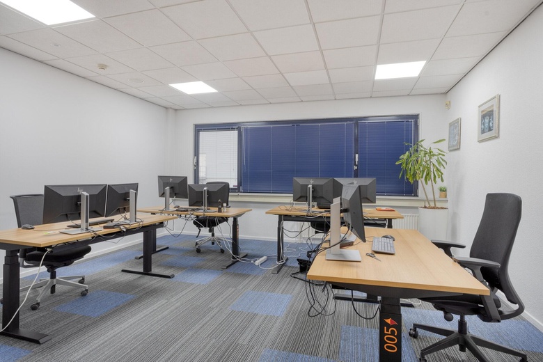 KantoorruimteaanBiesbosweg 4<br/> inWaalwijk KantoorruimteaanBiesbosweg 4<br/> inWaalwijk