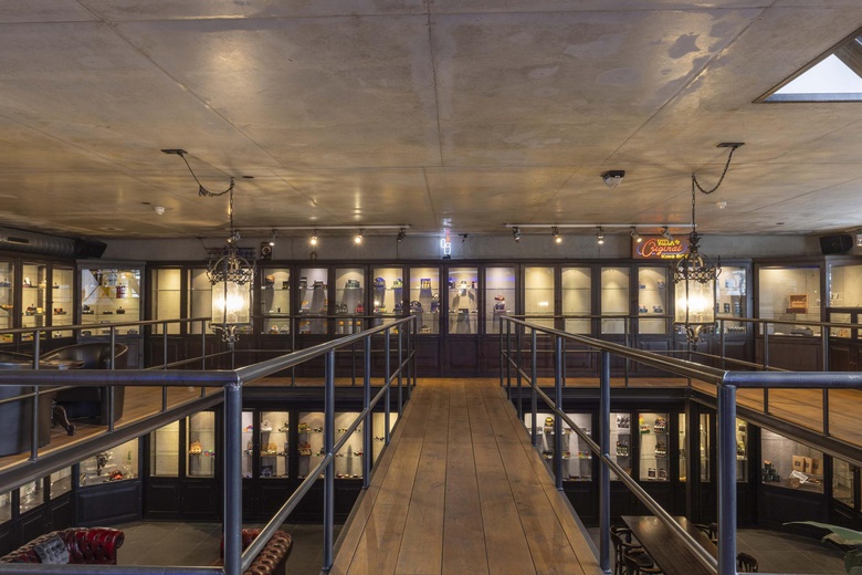 BedrijfsruimteaanValkenjachtstraat 17 - 19<br/> inTilburg