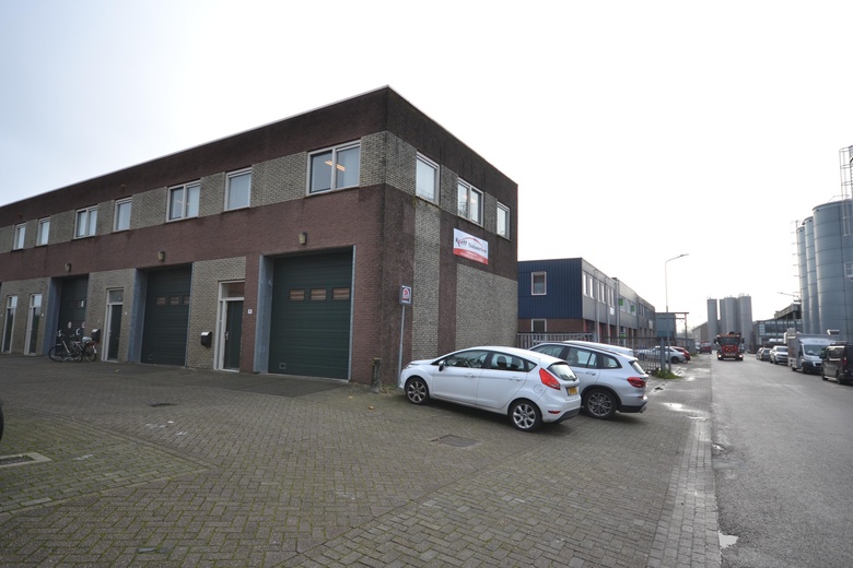 BedrijfsruimteaanParallelweg 9 - 10<br/> inVolendam