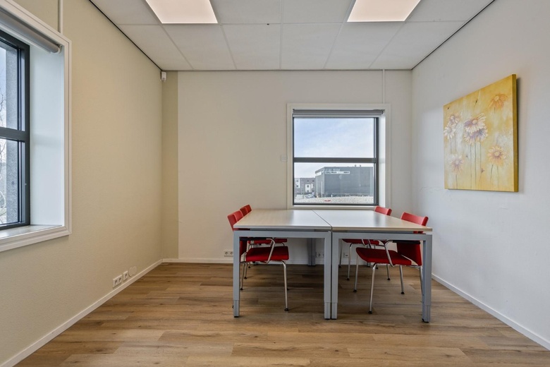 KantoorruimteaanLangesteijn 112<br/> inHendrik-Ido-Ambacht KantoorruimteaanLangesteijn 112<br/> inHendrik-Ido-Ambacht