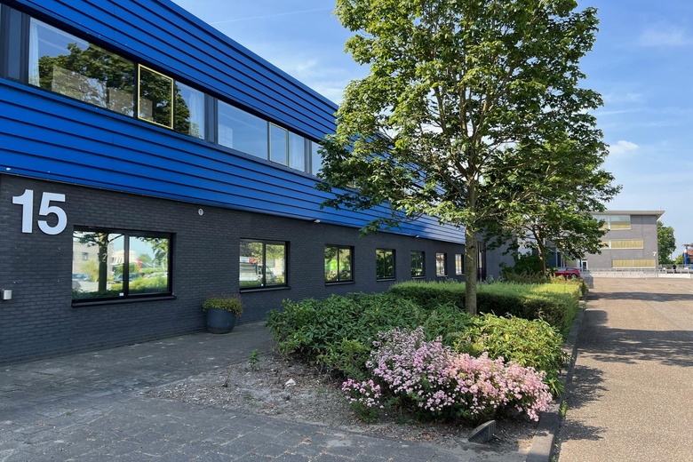 KantoorruimteaanTransportweg 15<br/> inWaddinxveen KantoorruimteaanTransportweg 15<br/> inWaddinxveen