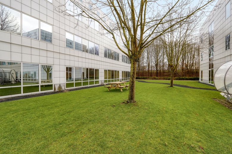 KantoorruimteaanGooimeer 2 - 4<br/> inNaarden KantoorruimteaanGooimeer 2 - 4<br/> inNaarden