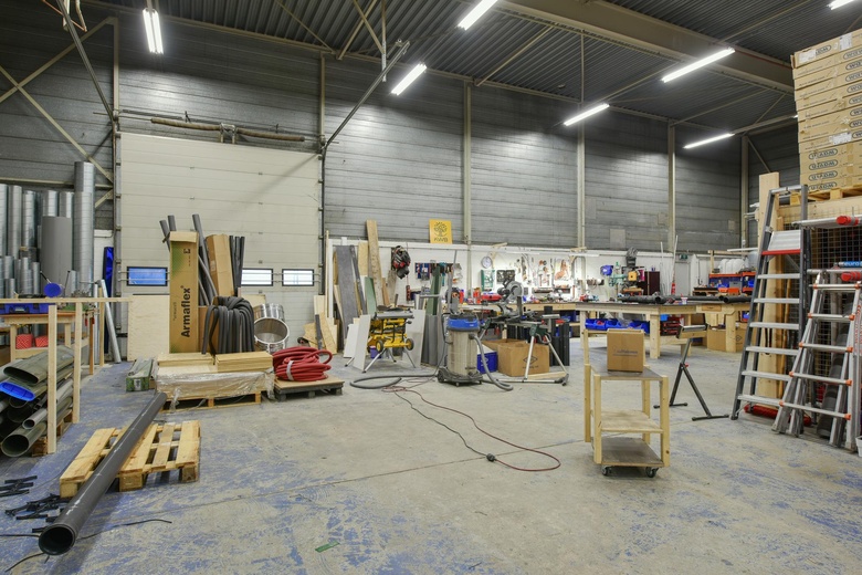 BedrijfsruimteaanMercuriusweg 11<br/> inBarneveld BedrijfsruimteaanMercuriusweg 11<br/> inBarneveld