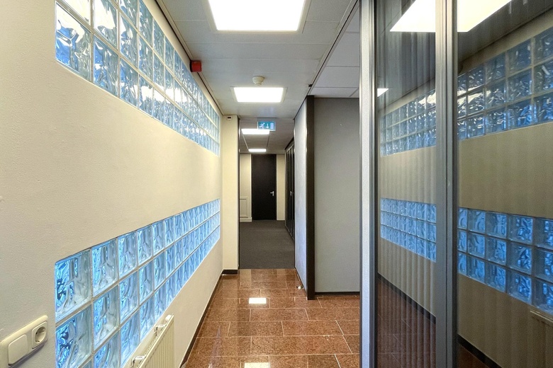 KantoorruimteaanMolenweg 1<br/> inErmelo KantoorruimteaanMolenweg 1<br/> inErmelo