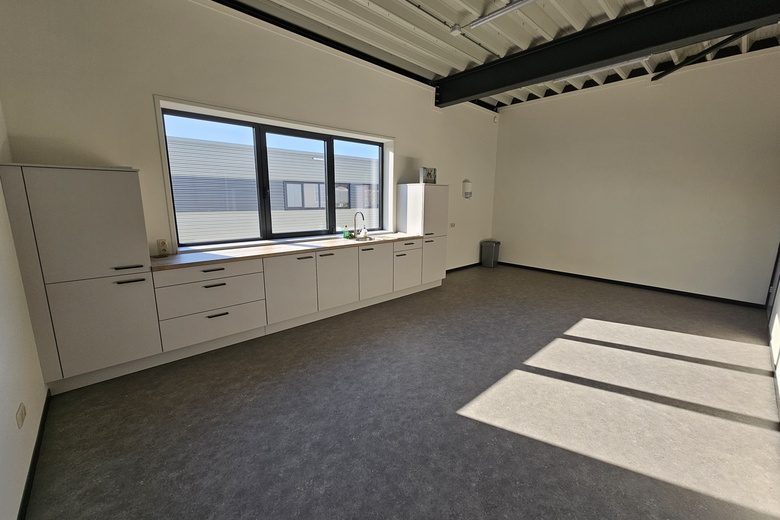 BedrijfsruimteaanSchepelstraat 47<br/> inRoermond BedrijfsruimteaanSchepelstraat 47<br/> inRoermond