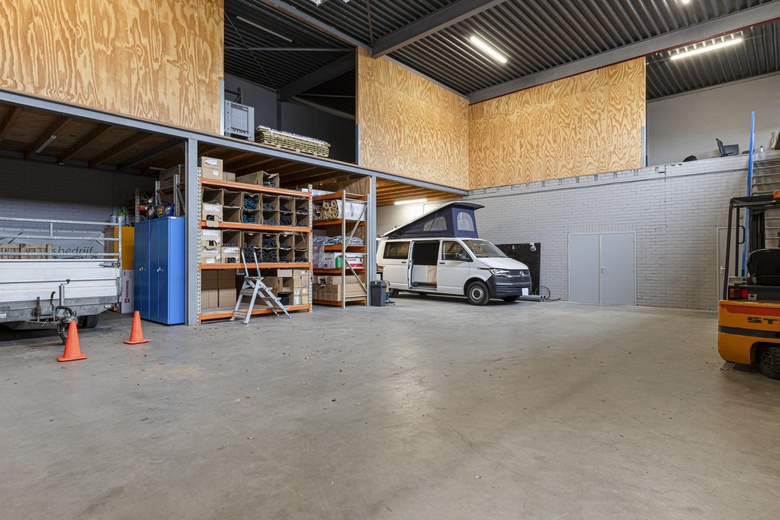 BedrijfsruimteaanKalkovenweg 14<br/> inAlphen aan den Rijn