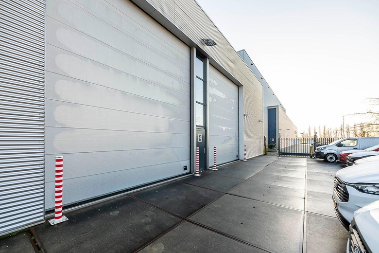 BedrijfsruimteaanHeliotroopring 300<br/> inDordrecht