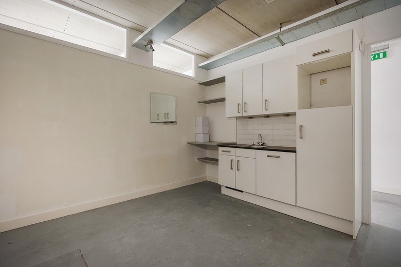 BedrijfsruimteaanSniep 63<br/> inDiemen