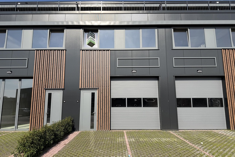 Bekijk foto Bedrijfsruimte aan de Visserstraat 6 C in Aalsmeer