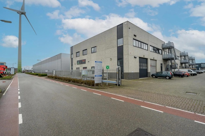 BedrijfsruimteaanLeemidden 36<br/> inDe Lier BedrijfsruimteaanLeemidden 36<br/> inDe Lier