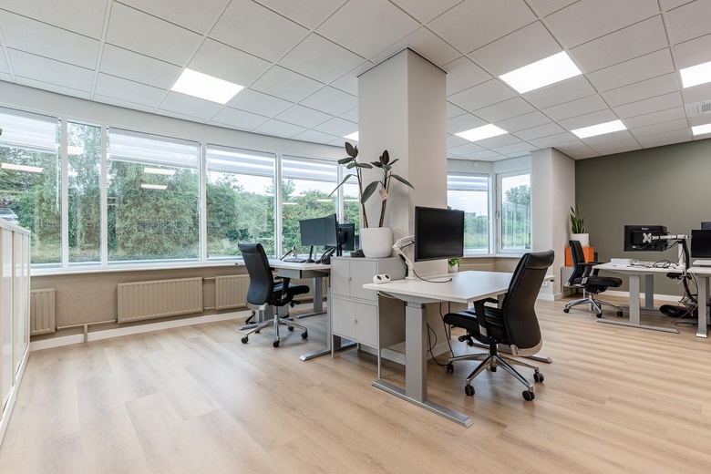 BedrijfsruimteaanBayeuxlaan 9<br/> inEindhoven BedrijfsruimteaanBayeuxlaan 9<br/> inEindhoven