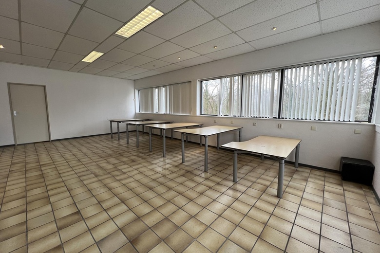 BedrijfsruimteaanMon Plaisir 15 A<br/> inEtten-Leur BedrijfsruimteaanMon Plaisir 15 A<br/> inEtten-Leur