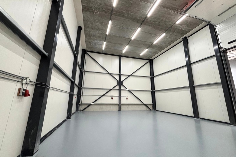 BedrijfsruimteaanStuwadoorstraat 21 0014<br/> inVelsen BedrijfsruimteaanStuwadoorstraat 21 0014<br/> inVelsen