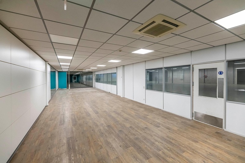 BedrijfsruimteaanIndustriestraat 10<br/> inHardinxveld-Giessendam BedrijfsruimteaanIndustriestraat 10<br/> inHardinxveld-Giessendam