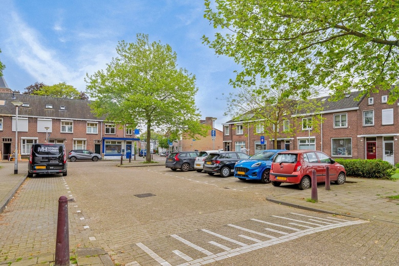 HorecaaanKardinaal de Jongplein 11<br/> inTilburg HorecaaanKardinaal de Jongplein 11<br/> inTilburg