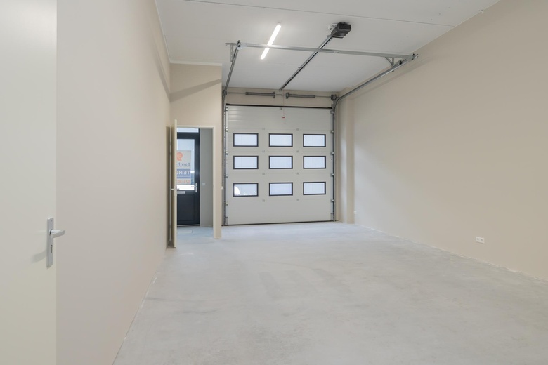 BedrijfsruimteaanCilinderweg 67<br/> inRoelofarendsveen