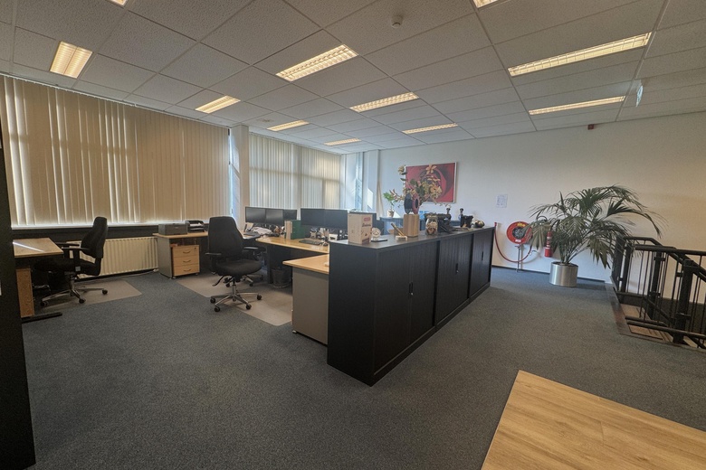 BedrijfsruimteaanMarkerkant 10 136 E<br/> inAlmere