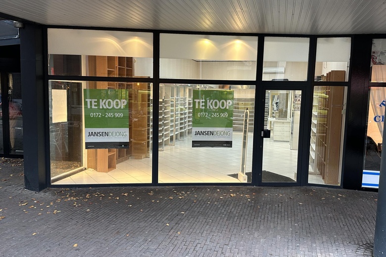 WinkelruimteaanVan Boetzelaerstraat 7<br/> inAlphen aan den Rijn