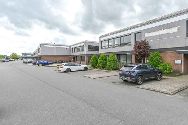 BedrijfsruimteaanHaarlemmerstraatweg 105<br/> inHalfweg