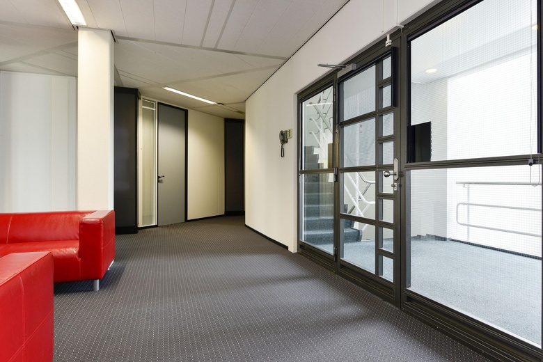 KantoorruimteaanLeeuwenveldseweg 5 f<br/> inWeesp