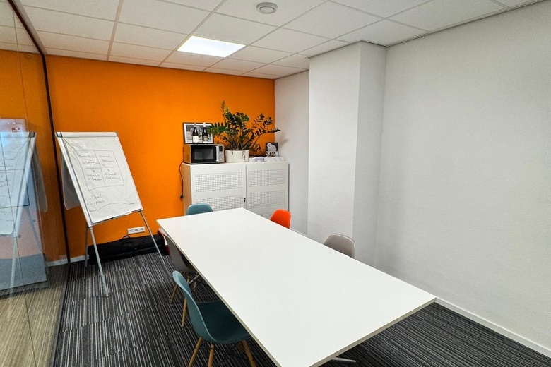 KantoorruimteaanAmerlandseweg 9 b<br/> inBreukelen