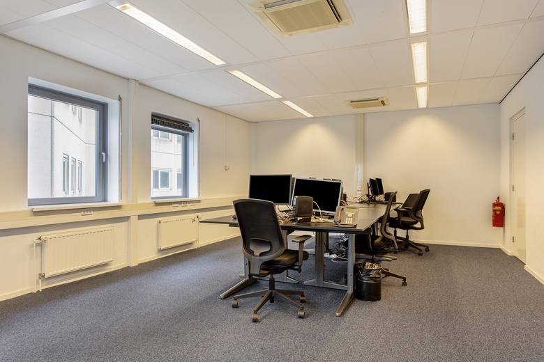 KantoorruimteaanWaalhaven Z.z. 12 A<br/> inRotterdam