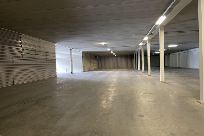 BedrijfsruimteaanLegmeerdijk 169 A<br/> inAalsmeer