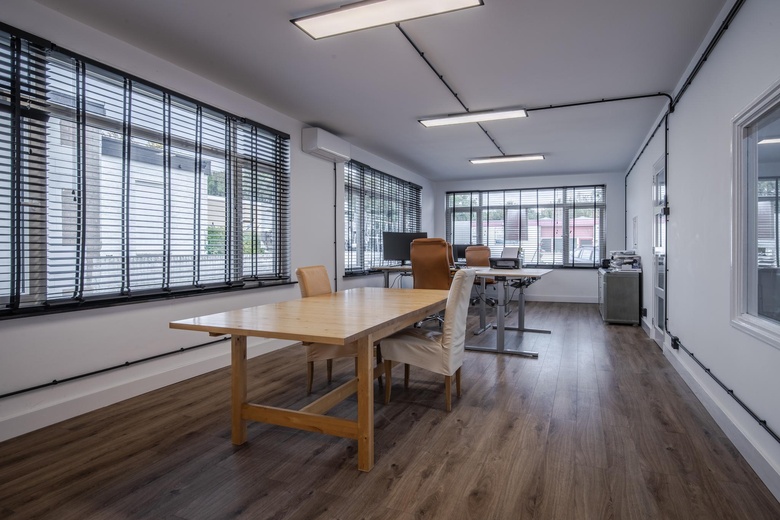 KantoorruimteaanCardanuslaan 24<br/> inDoorwerth KantoorruimteaanCardanuslaan 24<br/> inDoorwerth