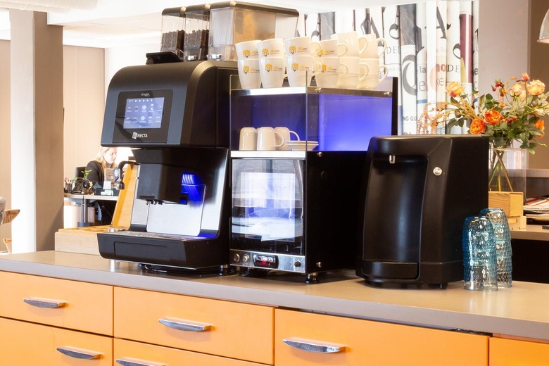 KantoorruimteaanZaagmolenlaan 4<br/> inWoerden KantoorruimteaanZaagmolenlaan 4<br/> inWoerden