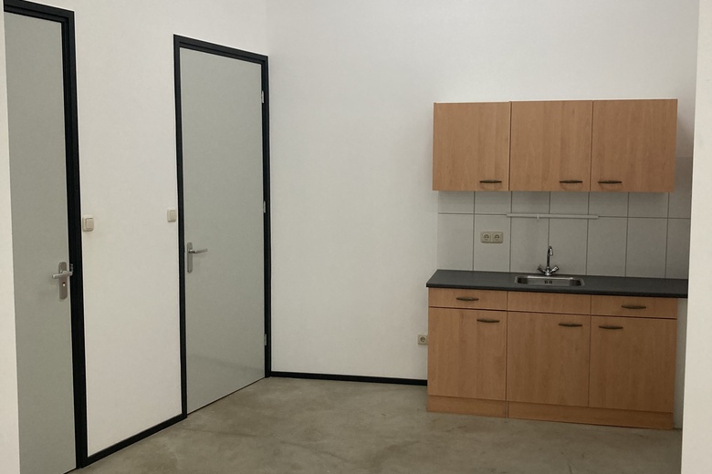 BedrijfsruimteaanMarie Curieweg 1<br/> inRoermond BedrijfsruimteaanMarie Curieweg 1<br/> inRoermond