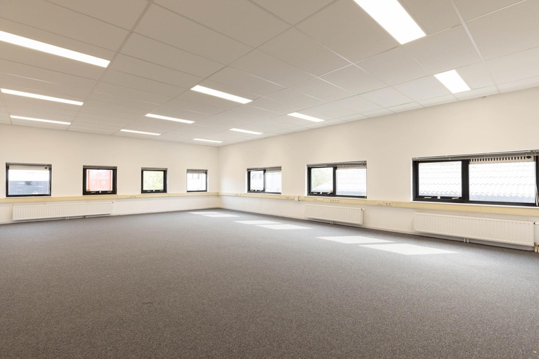 KantoorruimteaanZuidplaspolderweg 4<br/> inMoordrecht KantoorruimteaanZuidplaspolderweg 4<br/> inMoordrecht