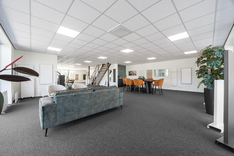 BedrijfsruimteaanDwarsvaartweg 6<br/> inLelystad BedrijfsruimteaanDwarsvaartweg 6<br/> inLelystad
