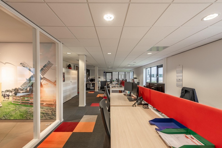 BedrijfsruimteaanStaalwijk 21<br/> inDronten