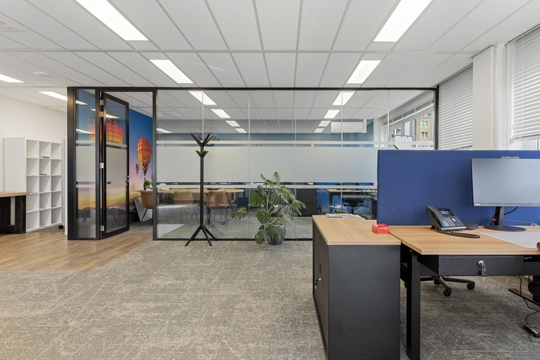KantoorruimteaanCurieweg 5<br/> inSpijkenisse KantoorruimteaanCurieweg 5<br/> inSpijkenisse