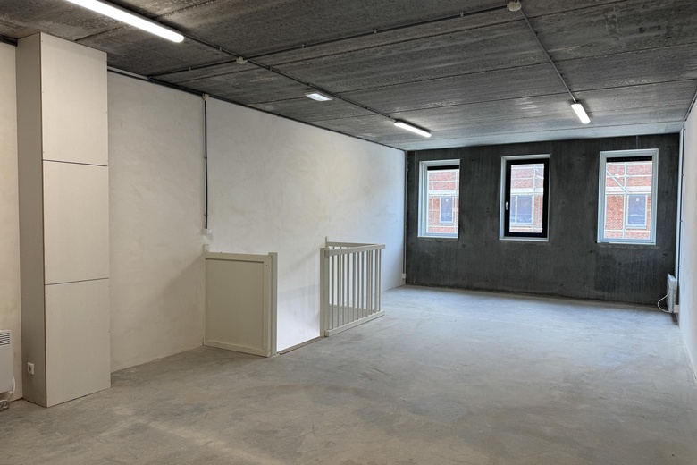 BedrijfsruimteaanNijverheidslaan 4 D<br/> inWeesp