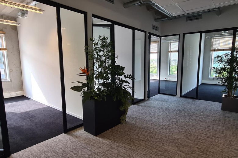 KantoorruimteaanBahialaan 100<br/> inRotterdam