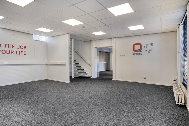 KantoorruimteaanBurgemeester van der Klokkenlaan 21 a<br/> inWaalwijk KantoorruimteaanBurgemeester van der Klokkenlaan 21 a<br/> inWaalwijk