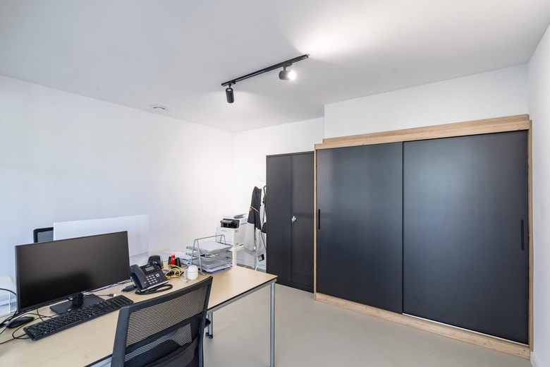 KantoorruimteaanHudsonstraat 185<br/> inRotterdam KantoorruimteaanHudsonstraat 185<br/> inRotterdam