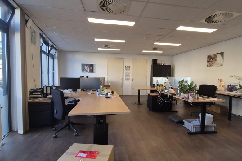 BedrijfsruimteaanUilenwaard 31<br/> inDen Bosch BedrijfsruimteaanUilenwaard 31<br/> inDen Bosch
