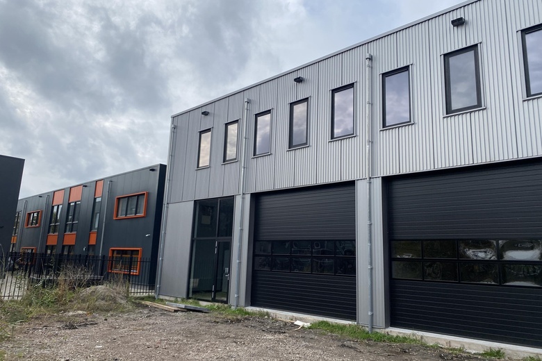 Bekijk foto 1 van De Striptekenaar 74