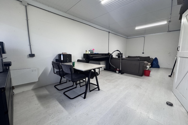 BedrijfsruimteaanZandzuigerstraat 76<br/> inAlmere