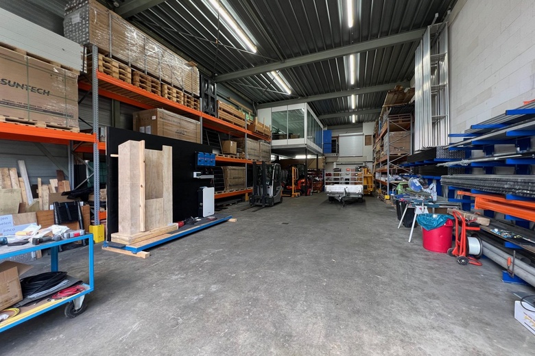 BedrijfsruimteaanKelvinring 27 a<br/> inAlblasserdam BedrijfsruimteaanKelvinring 27 a<br/> inAlblasserdam