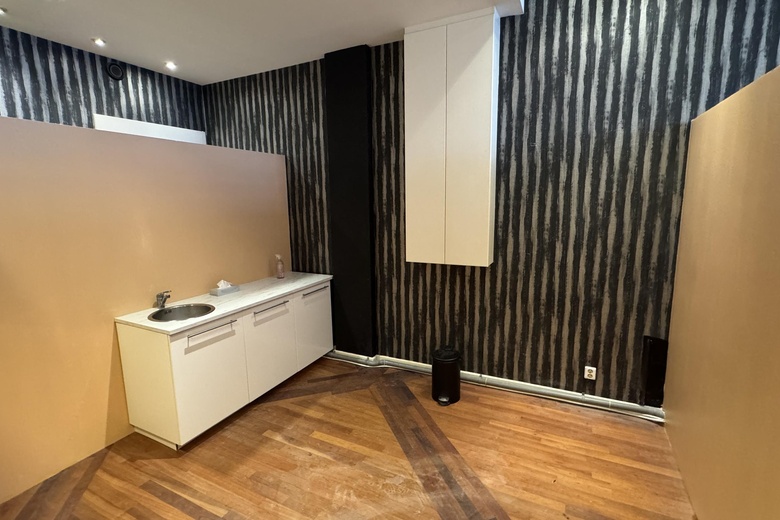 WinkelruimteaanMolenstraat 45 A 1<br/> inDen Haag