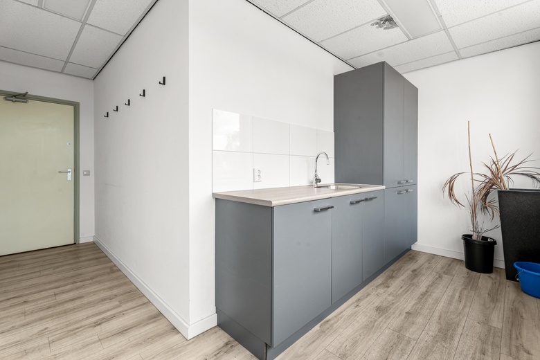 BedrijfsruimteaanMoeskampweg 20<br/> inDen Bosch BedrijfsruimteaanMoeskampweg 20<br/> inDen Bosch