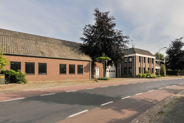 BedrijfsruimteaanHoofdstraat 11<br/> inLottum BedrijfsruimteaanHoofdstraat 11<br/> inLottum