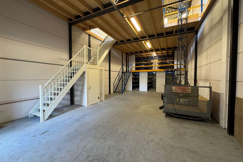 BedrijfsruimteaanKievitsven 64 E<br/> inRosmalen