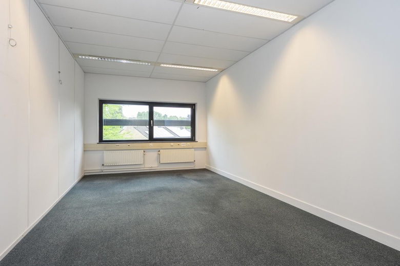KantoorruimteaanHub Dassenplein 3<br/> inSittard KantoorruimteaanHub Dassenplein 3<br/> inSittard